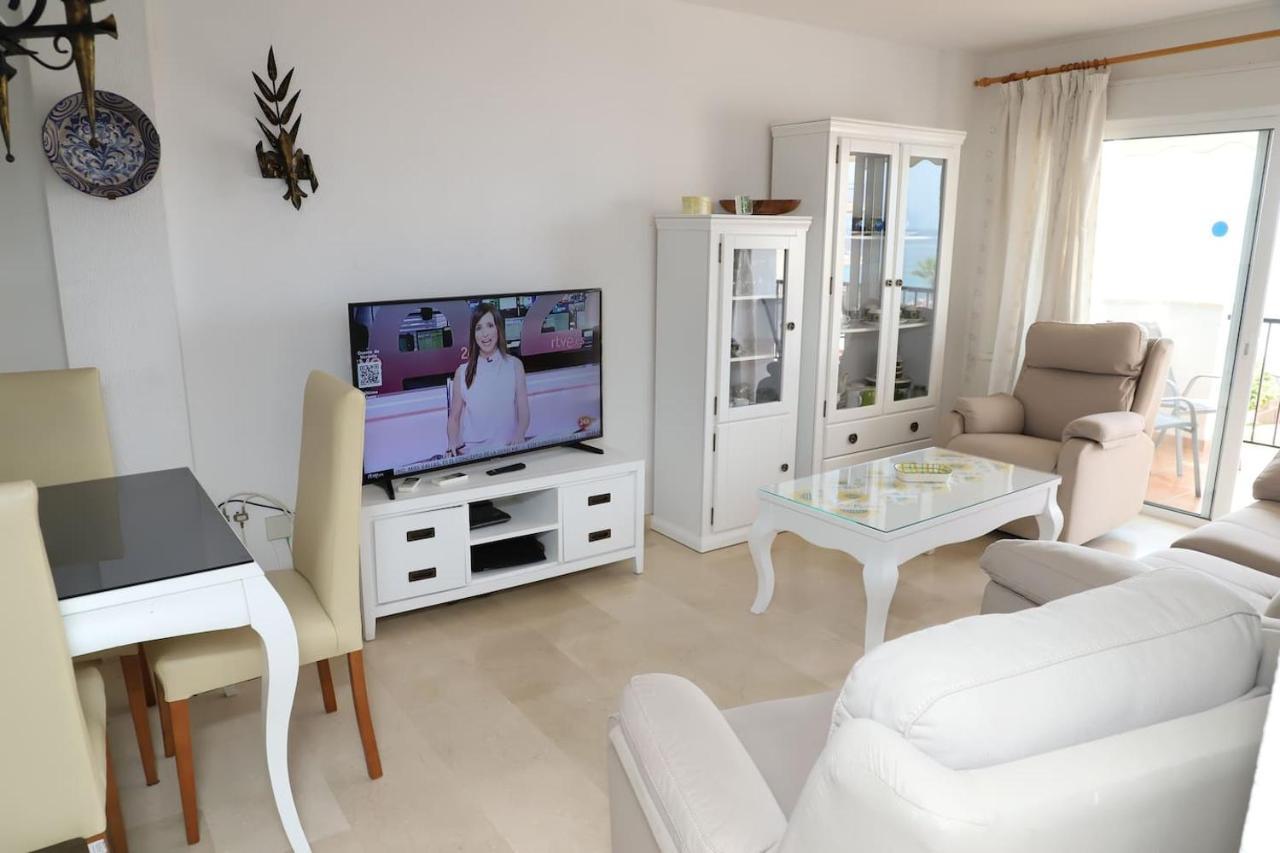 Apartamento En Nerja. Primera Linea De Playa Exterior foto