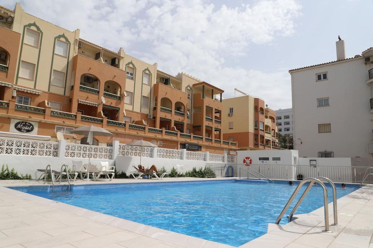Apartamento En Nerja. Primera Linea De Playa Exterior foto